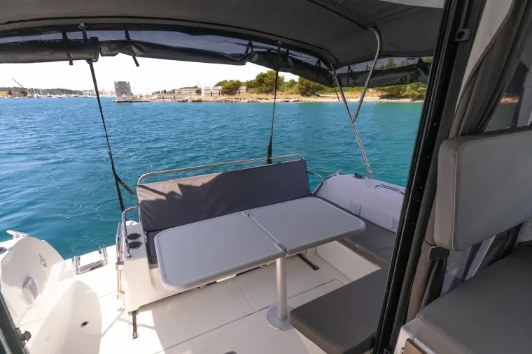 Beneteau Antares 9 Antonia — 3