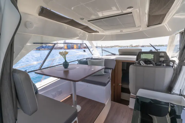 Beneteau Antares 9 Antonia — 9