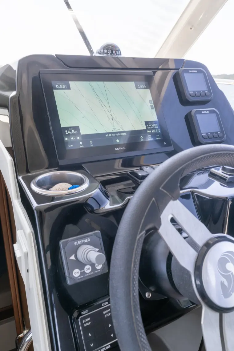 Beneteau Antares 9 Antonia — 14