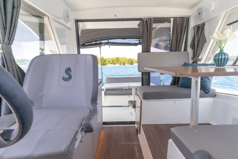Beneteau Antares 9 Antonia — 15