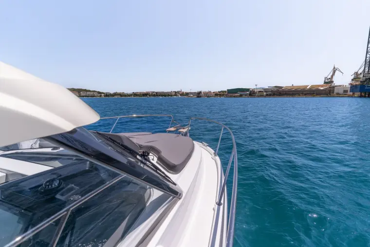 Beneteau Antares 9 Antonia — 23