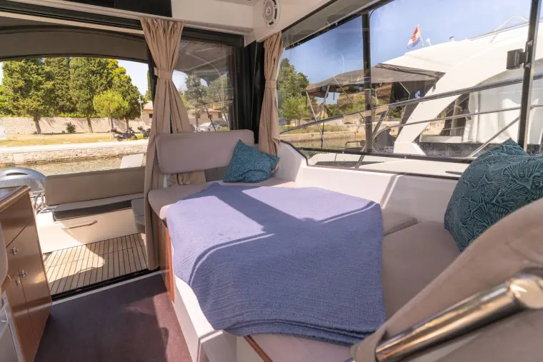 Jeanneau Merry Fisher 895 Leonie — 32